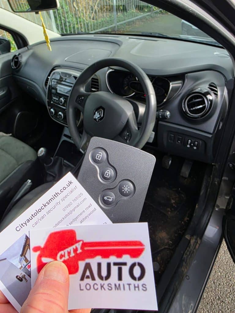Belvedere auto locksmith callout - renault