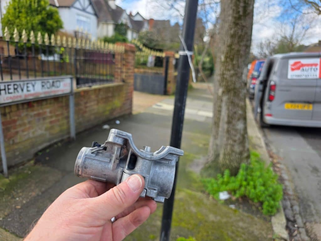 Hervey rd - Greenwich auto locksmith lock repair